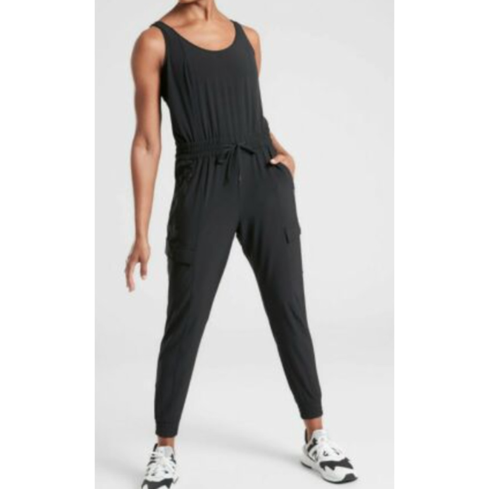 Athleta Unbound Scoop Neck Athletic Jumpsuit Sz M